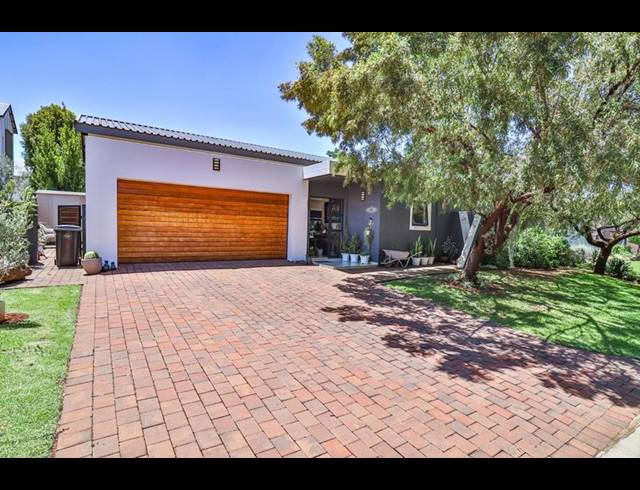 3 BEDROOM HOUSE FOR SALE IN MIDSTREAM ESTATE